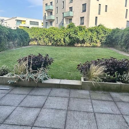 Garden Apartment Karolina Ostrava Buitenkant foto