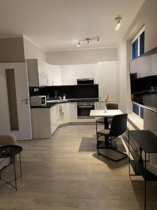 Garden Apartment Karolina Ostrava Buitenkant foto